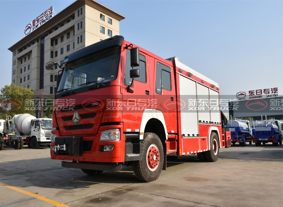 国五豪沃抢险救援消防车