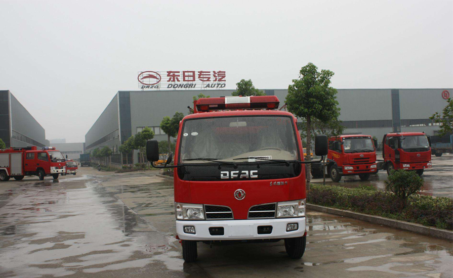 消防车厂家新东日专汽谈谈消防车的钢板弹簧悬架注意事项
