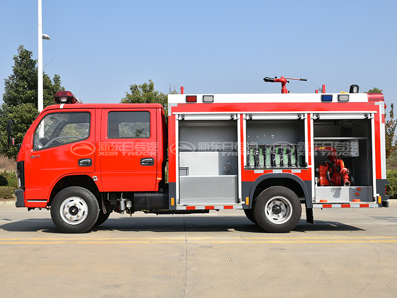 新東日牌 國六 東風多利卡2.5噸水罐消防車