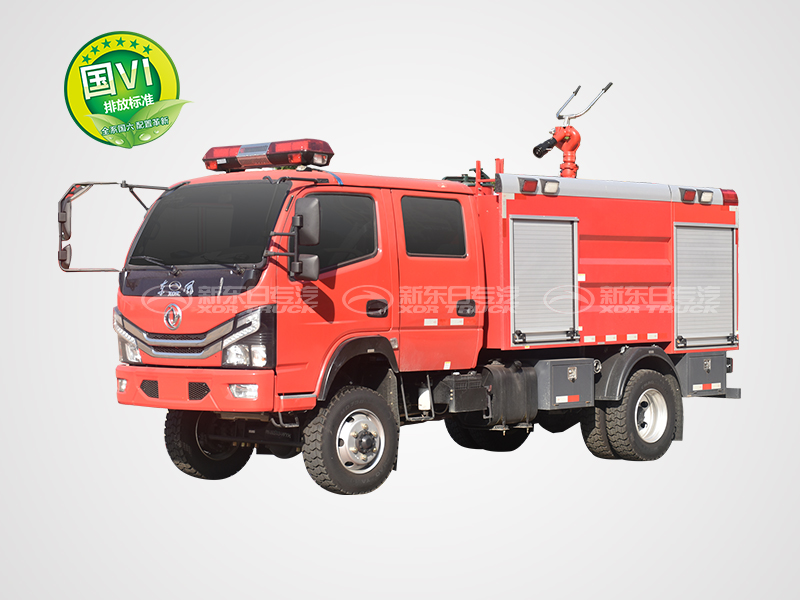 新东日牌 国六 四驱东风多利卡水罐消防车